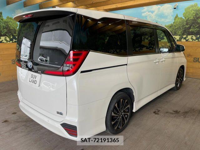 Toyota NOAH HYBRID 2023-03 7501940-17