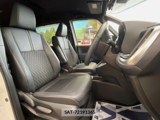 Toyota NOAH HYBRID 2023-03 7501940-7