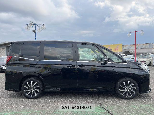 Toyota NOAH HYBRID 2025-06 7501931-23
