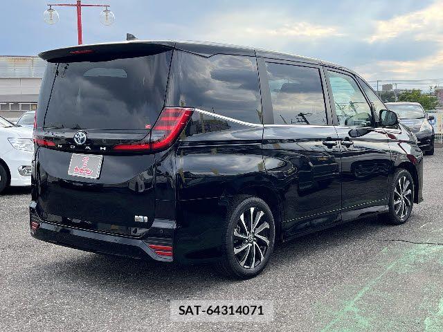 Toyota NOAH HYBRID 2025-06 7501931-2