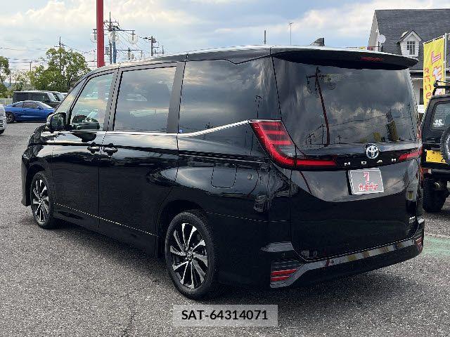 Toyota NOAH HYBRID 2025-06 7501931-8