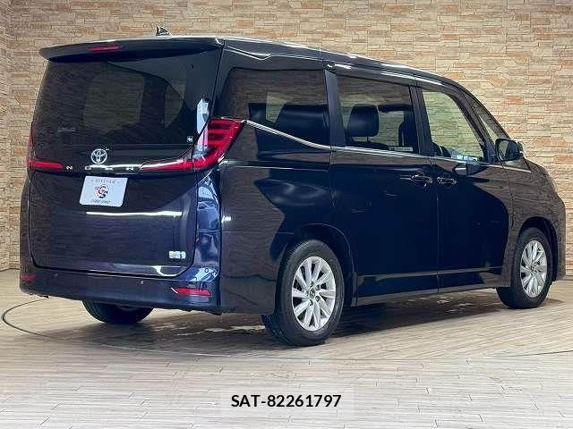 Toyota NOAH HYBRID 2022-04 7501943-15