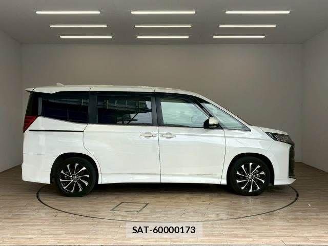 Toyota NOAH HYBRID 2023-04 7501932-16