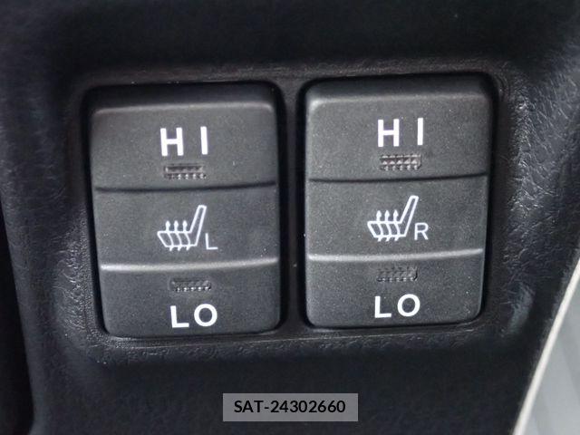 Toyota NOAH HYBRID 2020-04 7509460-9
