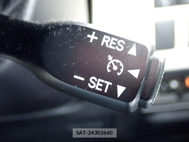 Toyota NOAH HYBRID 2020-04 7509460-10