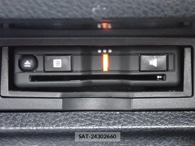 Toyota NOAH HYBRID 2020-04 7509460-6