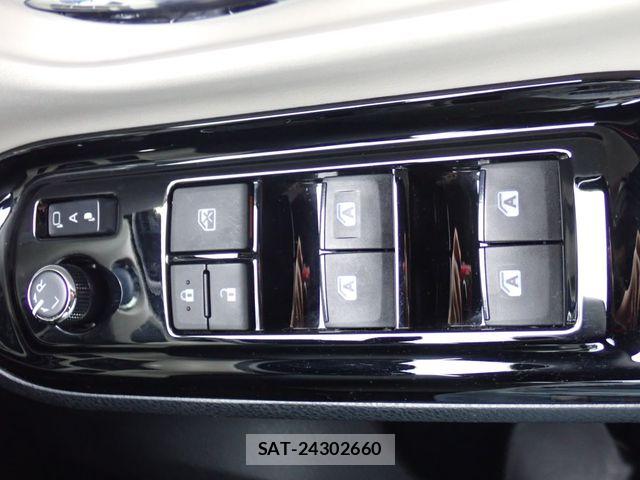 Toyota NOAH HYBRID 2020-04 7509460-7
