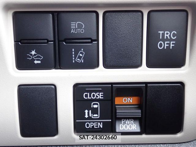 Toyota NOAH HYBRID 2020-04 7509460-8