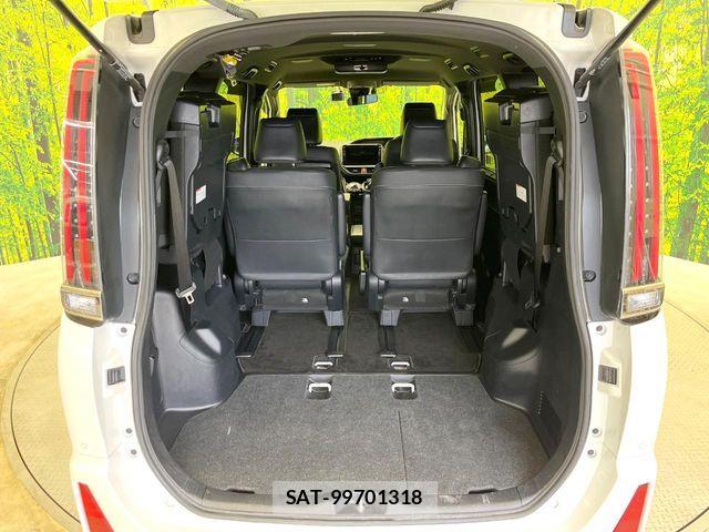 Toyota NOAH HYBRID 2019-07 7501944-10