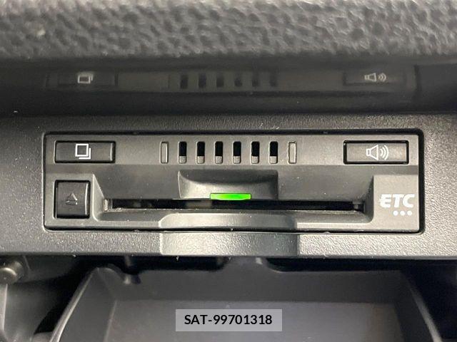 Toyota NOAH HYBRID 2019-07 7501944-6