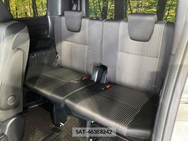 Toyota NOAH HYBRID 2017-07 7501945-9