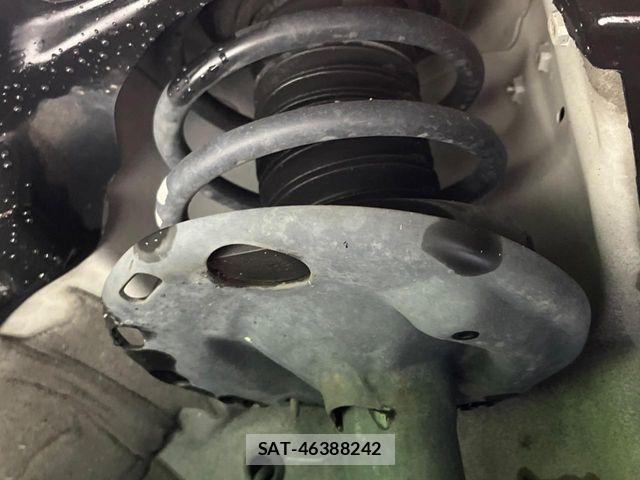 Toyota NOAH HYBRID 2017-07 7501945-19