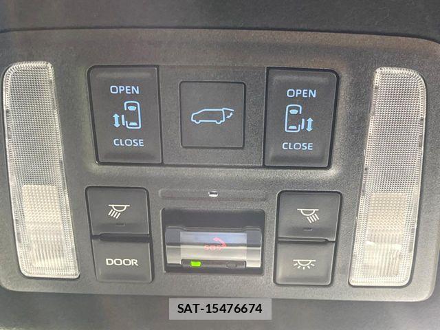 Toyota NOAH HYBRID 2023-06 7501941-5