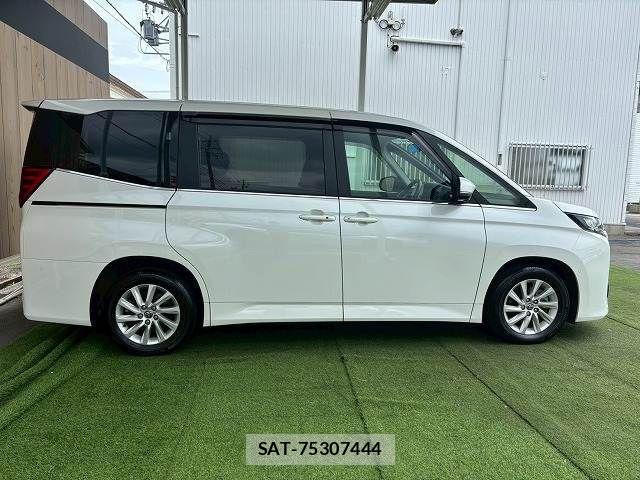 Toyota NOAH HYBRID 2023-04 7501942-16