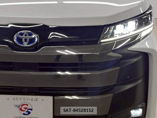 Toyota NOAH HYBRID 2023-07 7501936-11