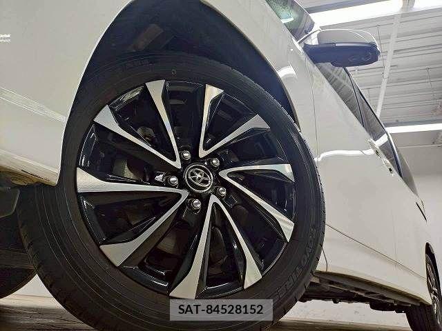Toyota NOAH HYBRID 2023-07 7501936-12