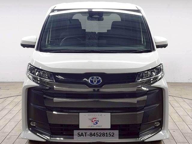 Toyota NOAH HYBRID 2023-07 7501936-14