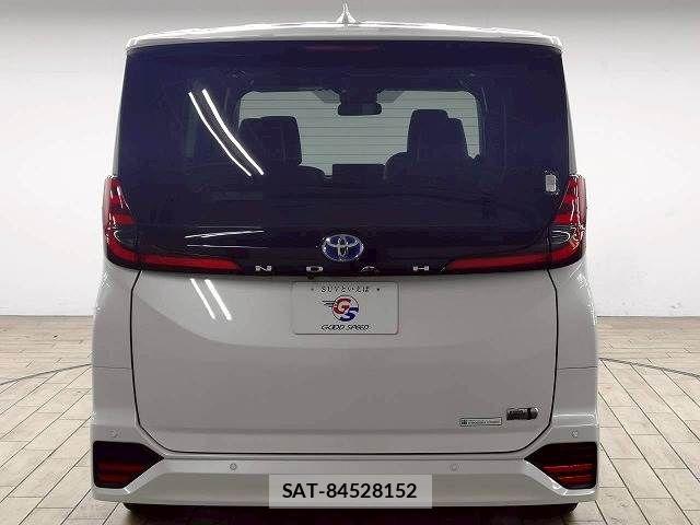 Toyota NOAH HYBRID 2023-07 7501936-18