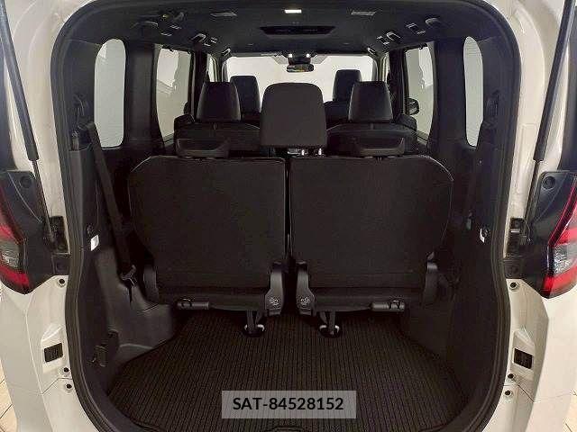 Toyota NOAH HYBRID 2023-07 7501936-19