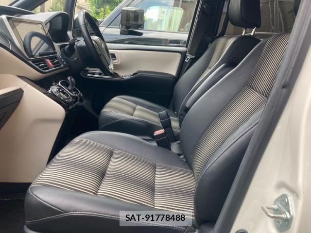 Toyota NOAH HYBRID 2020-03 7509461-12