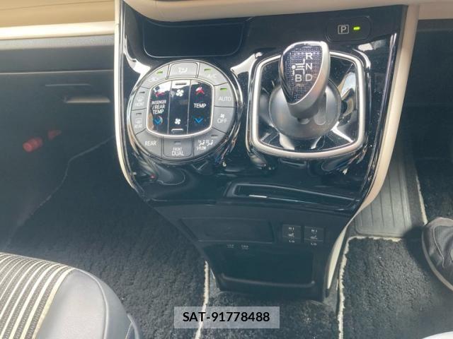 Toyota NOAH HYBRID 2020-03 7509461-16