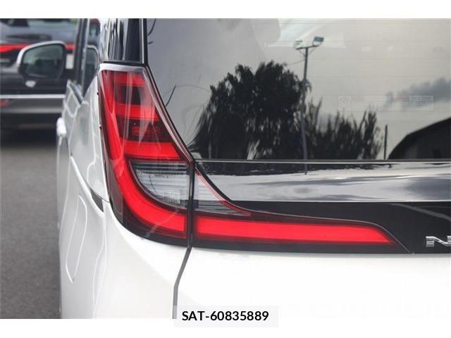 Toyota NOAH HYBRID 2023-07 7509459-10