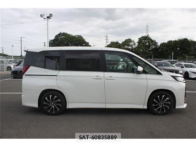 Toyota NOAH HYBRID 2023-07 7509459-13