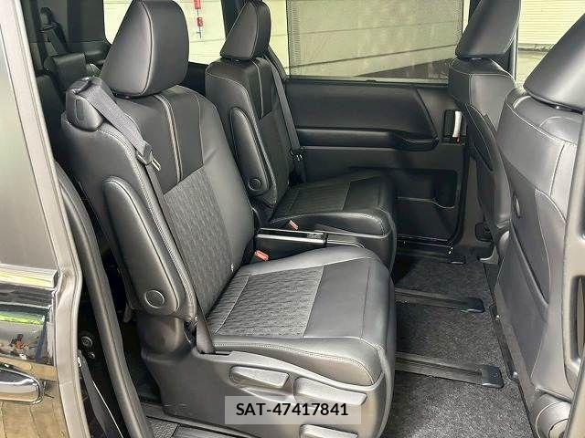 Toyota NOAH HYBRID 2025-01 7501930-10