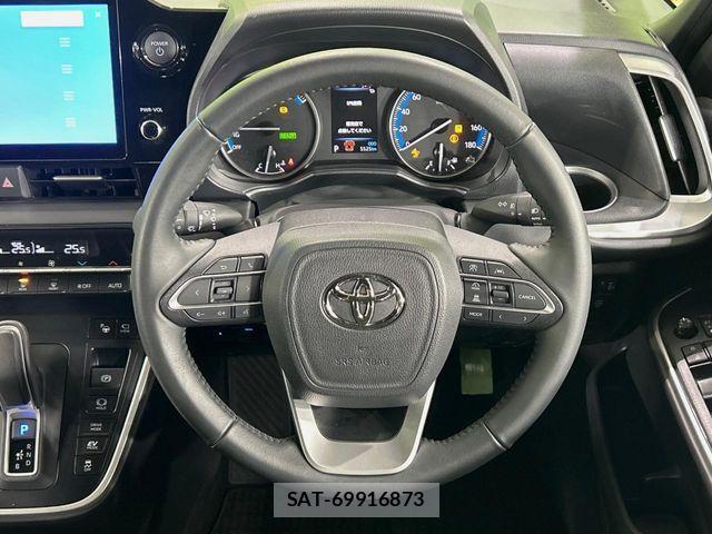 Toyota NOAH HYBRID 2025-03 7562571-11