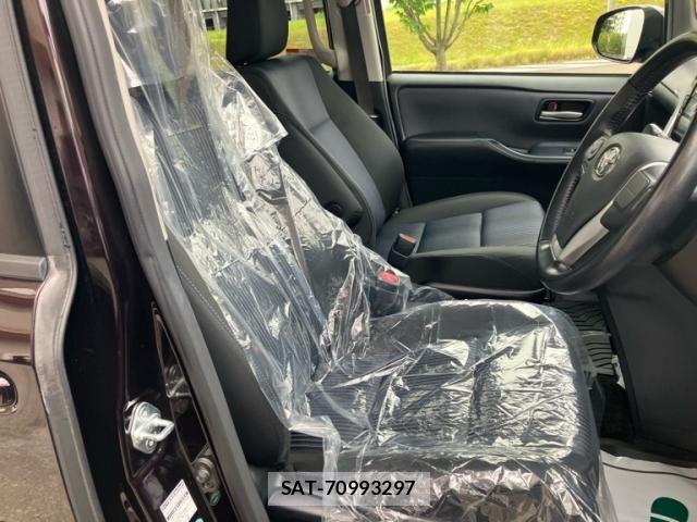 Toyota NOAH HYBRID 2016-01 7618808-10