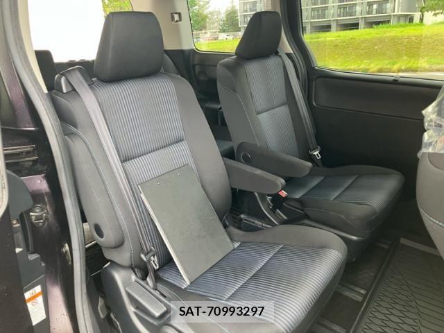 Toyota NOAH HYBRID 2016-01 7618808-11