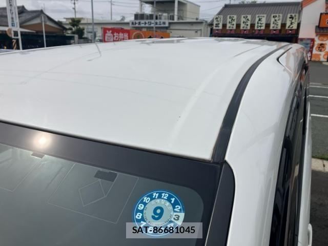Toyota NOAH HYBRID 2015-03 7618807-14
