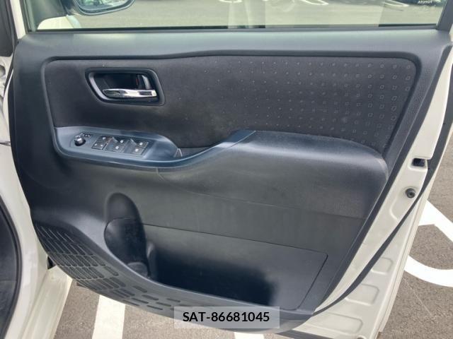 Toyota NOAH HYBRID 2015-03 7618807-16