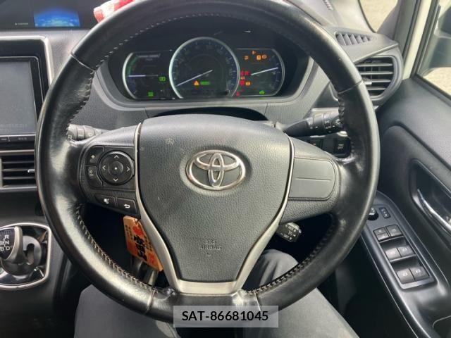 Toyota NOAH HYBRID 2015-03 7618807-19