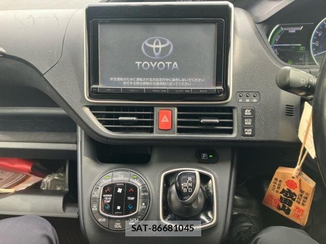 Toyota NOAH HYBRID 2015-03 7618807-20