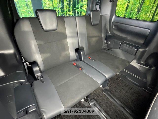 Toyota NOAH HYBRID 2019-08 7618790-10