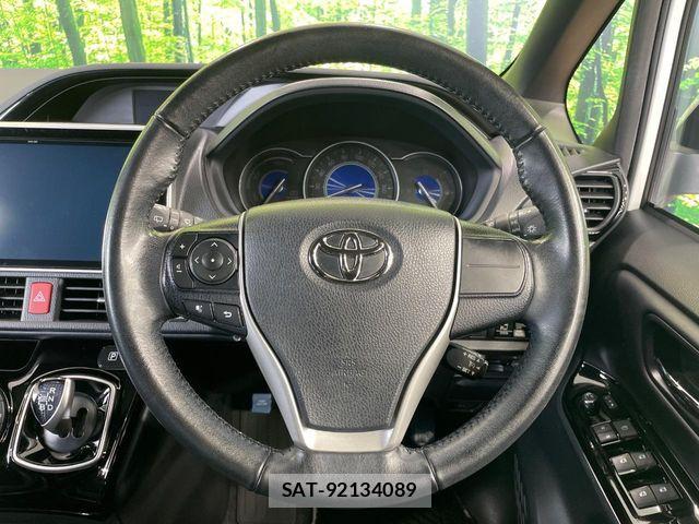 Toyota NOAH HYBRID 2019-08 7618790-12