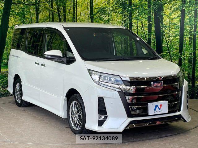 Toyota NOAH HYBRID 2019-08 7618790-17