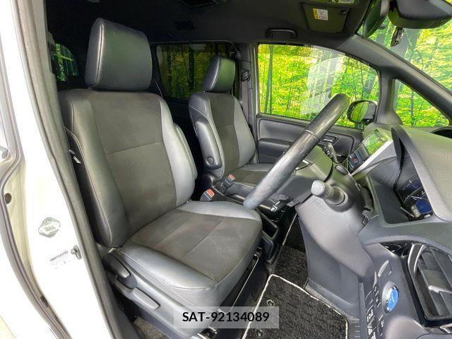 Toyota NOAH HYBRID 2019-08 7618790-8