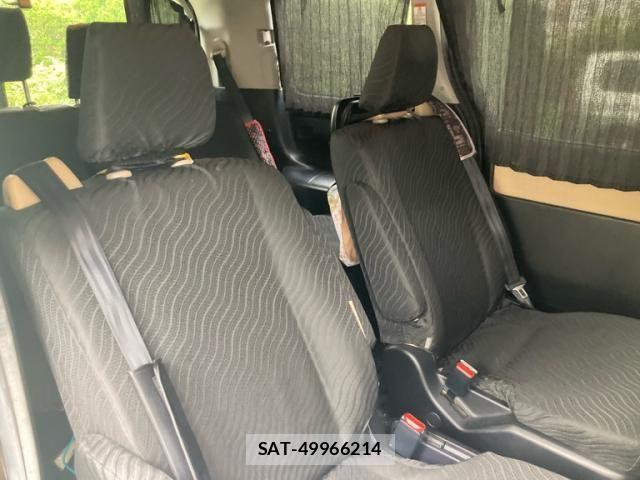 Toyota NOAH HYBRID 2014-04 7618806-13