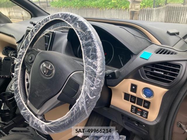 Toyota NOAH HYBRID 2014-04 7618806-16