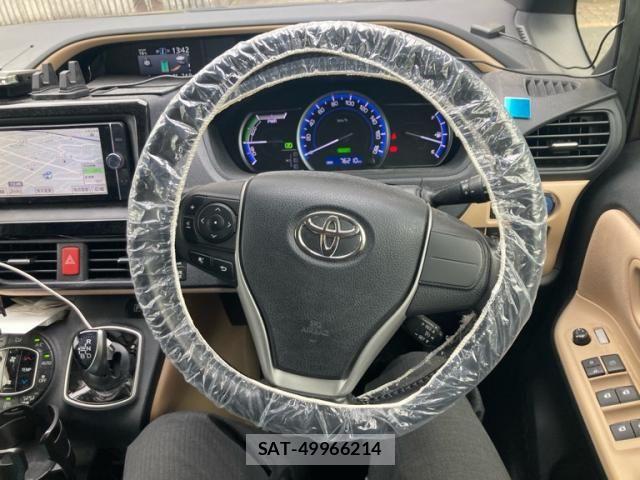 Toyota NOAH HYBRID 2014-04 7618806-19