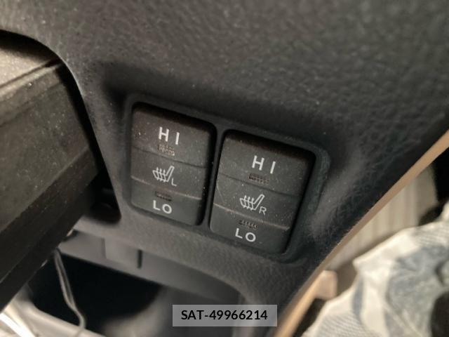 Toyota NOAH HYBRID 2014-04 7618806-22
