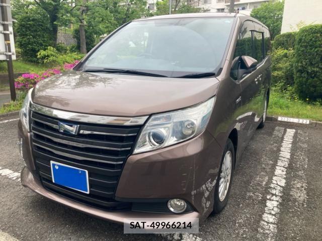 Toyota NOAH HYBRID 2014-04 7618806-2