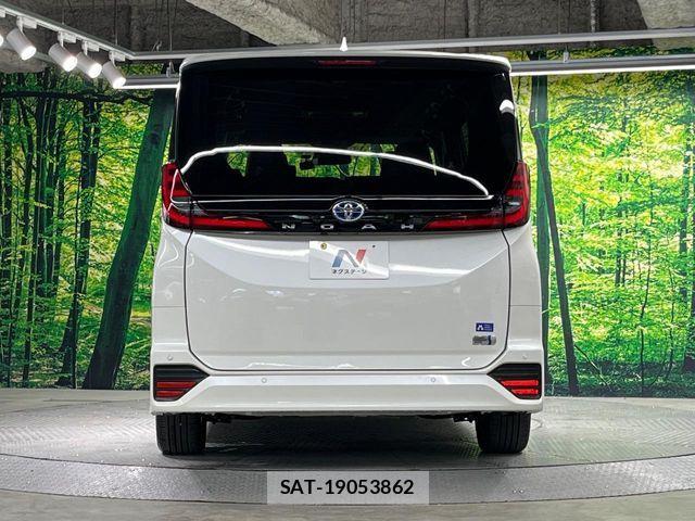 Toyota NOAH HYBRID 2023-12 7618785-15