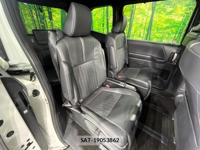 Toyota NOAH HYBRID 2023-12 7618785-8