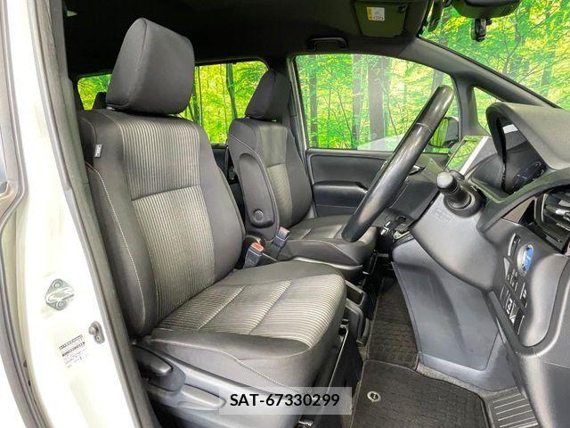 Toyota NOAH HYBRID 2020-03 7618792-6