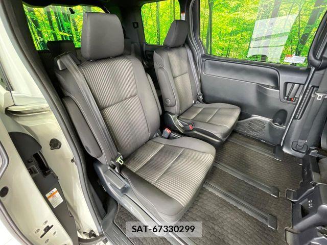 Toyota NOAH HYBRID 2020-03 7618792-7