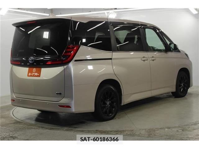 Toyota NOAH HYBRID 2023-01 7618789-4