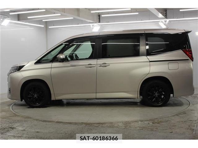 Toyota NOAH HYBRID 2023-01 7618789-7